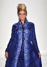 Kirstie Alley am Catwalk in NY