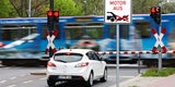 Den Rat auf dem Hinweisschild "Motor aus" folgt der Mazda völlig selbstständig