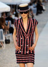 Gestreiftes Strandkleid
