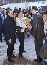 Traumpaar: Prinzessin Victoria & Prinz Daniel bei der Arbeit