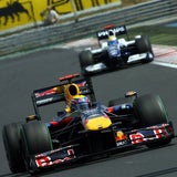 Mark Webber (AUS/ Red Bull Racing) und Nico Rosberg (GER/ Williams F1)