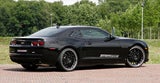 Tief, briet, schwarz und brachial - so steht der Geiger Camaro auf dem Asphalt