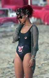 Rihanna im Panther-Badeanzug auf Barbados