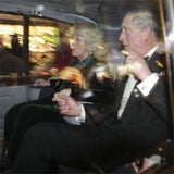 Studentenproteste in London - Charles und Camilla