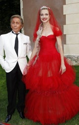 Valentino plant Broadway-Musical