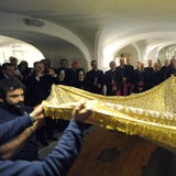 Papst-Sarg aus dem Grab geholt