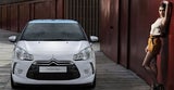 Mit dem großen Grill und den stehenden LED-Tagfahrleuchten wirkt der DS3 ziemlich aggressiv.
