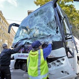 Kollision zwischen Straßenbahn und Autobus
