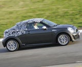 Das neue Mini-Coupé auf Testfahrt erwischt