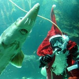 Weihnachtsmänner aus aller Welt