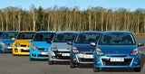 Ahnen-Galerie. Vor mittler-weile 19 Jahren hat Renault den ersten Clio als Nachfolger des R5 auf den Markt gebracht. 10 Millionen Stück des Kleinwagens sind seither verkauft worden.