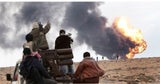 Brennende Ölanlage nahe Sedra im Osten Libyens