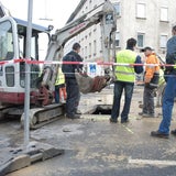 Aufräumarbeiten nach Wasserrohrbruch
