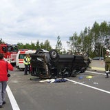 Kleinbus überschlägt sich auf Südautobahn