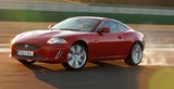510 PS. Das "R" hinter dem "XK" ist Zeichen des 510 PS starken Kompressor-Achtzylinders der Topmotorisierung.