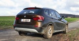 Auch beim Test im Gelände machte der X1 ordentliche Figur, der heckgetriebene Allrad bereitet viel Freude.