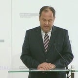 Nach zwei Thrombosen und einem Lungeninfarkt vor etwas über drei Wochen, den ich als deutlichen Warnschuss und eigentlich als Zäsur in meinem Leben wahrgenommen habe, hatte ich sehr viel Zeit nachzudenken, über meine bisherige politische Arbeit, über meine Ziele und über meine Möglichkeiten für die Zukunft. Die vergangenen acht Jahre, die letzten drei davon besonders, waren sehr sehr stark und von besonderer Intensität geprägt.

	 