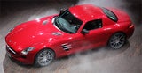 Da rollt der Star der IAA auf die Bühne: SLS AMG mit 571 PS Motor. Bild: AP