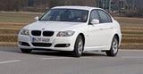 Kurven nimmt der 320d Efficient Dynamics Edition genau so flott wie seine