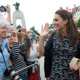 Tausende begrüßen Will und Kate