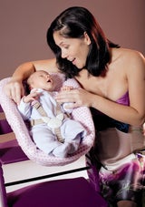 Adriana Zartl mit Baby Sohn Luca