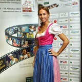 Sexy Dirndl-Auflauf der Tennisstars