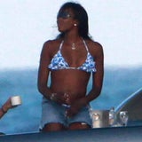 Bikini-Schönheit: Naomi Campbell, Sonne und Yacht