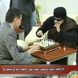 Der Krieg tobt, Gaddafi spielt Schach