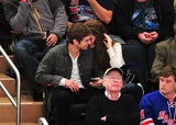 Mit wem kuschelt der Gossip-Star denn da?