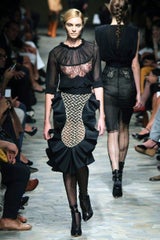 Nackte Haut bei der Italo-Fashionweek