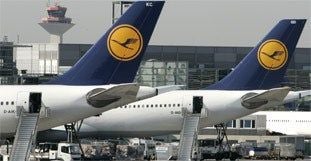 Die Überträger kamen mit dem Jet nach Frankfurt.