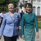 Hillary Clinton trifft Suu Kyi