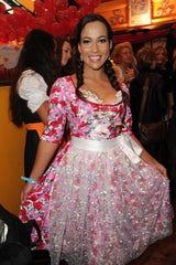 Dirndl & Lederhosen: Stars auf der Wiesn