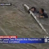 Rettungseinsatz: Hubschrauber in East River gestürzt