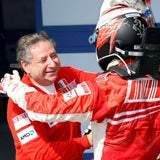 00 kimi feiert