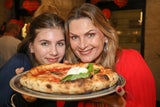 Martina Kaiser und Tochter Kiana.