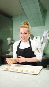 Natalie Stebbing prägt als Chef Patissière im Hotel Sacher die Küche eines der bekanntesten Häuser der Stadt.