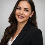 Sara Al-Salakhi, kombiniert als alleinerziehende Mutter Karriere&nbsp;mit Familienleben.