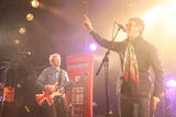 Öasis: Britpop-Hymnen mit Austro-Schmäh - und Krankl statt Guardiola