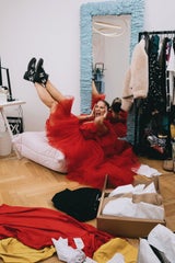 Im Fashion-Paradies bei Constantly K, die regelmäßig Charity-Flohmärkte organisiert und auch mit ihrer Charity-Box Spenden sammelt.&nbsp;&nbsp;