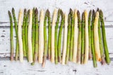 Weißer vs. grüner Spargel: So lange sollten Sie ihn wirklich kochen
