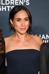 Schwanger am roten Teppich: Meghan strahlt mit Freundin bei Hollywood-Gala