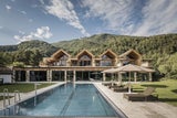 Sport trifft Erholung. Das Bachmanngut Wolfgangsee bietet alles für einen perfekten Tennisurlaub für alle Könnerstufen.
