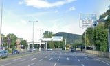Erst bei der Auffahrt zur Autobahn fiel die mitgeschleifte Leiche auf den Asphalt.