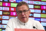 FRÖNK über unsere neue WM-Hymne: „Will mich damit nicht an Fendrich messen!“