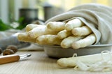 Genialer Frische-Trick: So bleibt Ihr Spargel wochenlang knackig