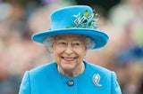 5.000 Hüte & geheime Botschaften: Buckingham Palace zeigt Queen Elizabeths Fashion-Welt