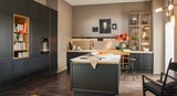 Der Landhausstil verbindet natürliche Materialien mit wohnlicher Atmosphäre. 