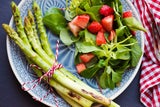 Statt Hollandaise: Diese Saucen passen viel besser zu Spargel