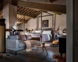 Die Castello Suite. Hier trifft historische Substanz auf maßgefertigtes Design – jede Suite ein eigenständiges Kapitel im Schloss.